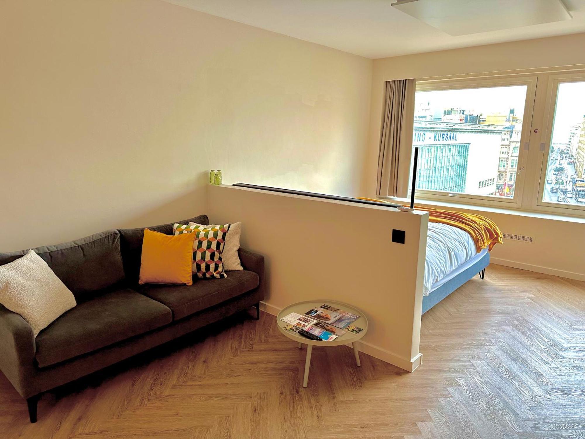 Studio By Aimee - 20M From The Beach & In City Centre! Остенде Экстерьер фото