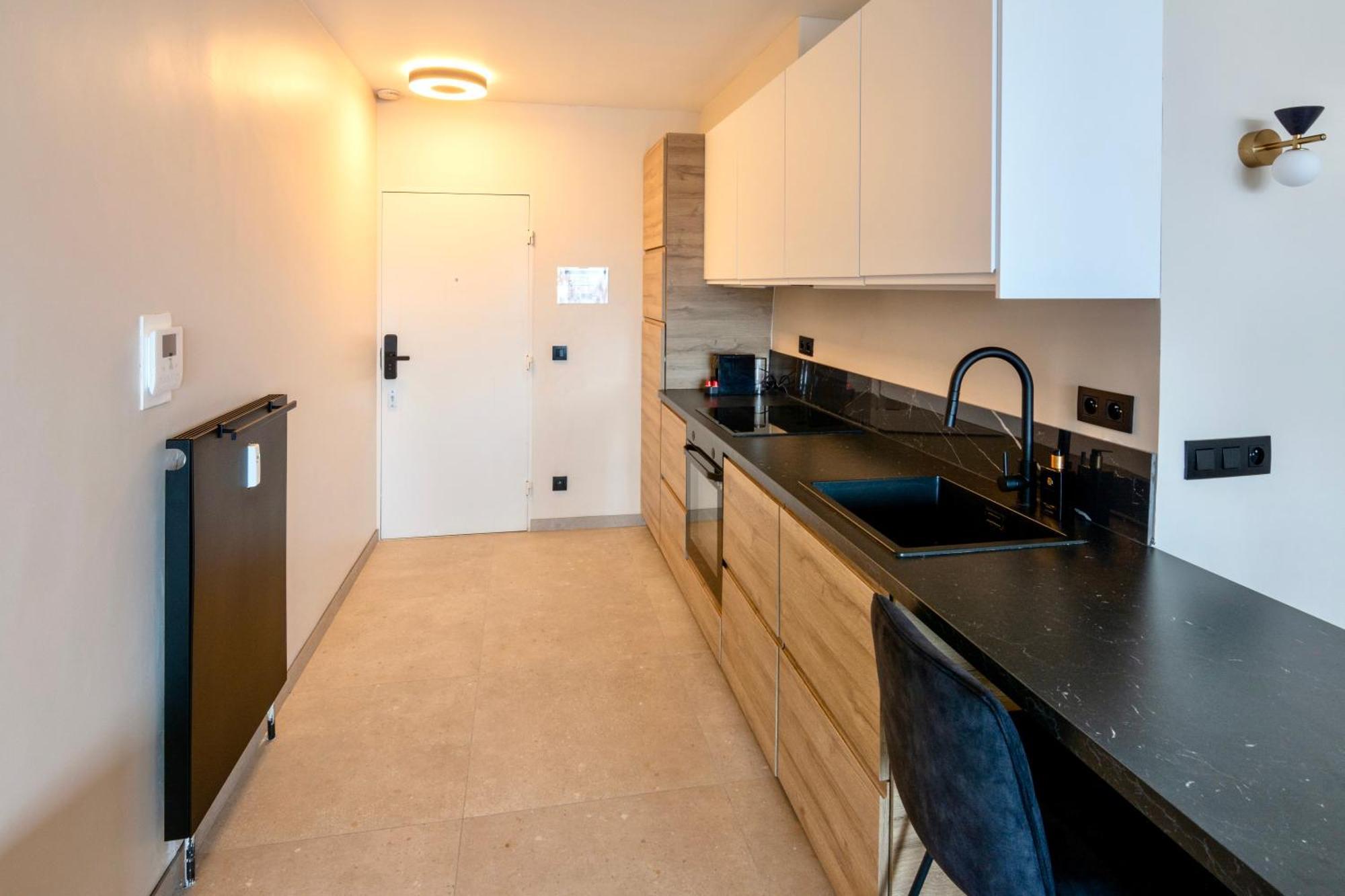 Studio By Aimee - 20M From The Beach & In City Centre! Остенде Экстерьер фото