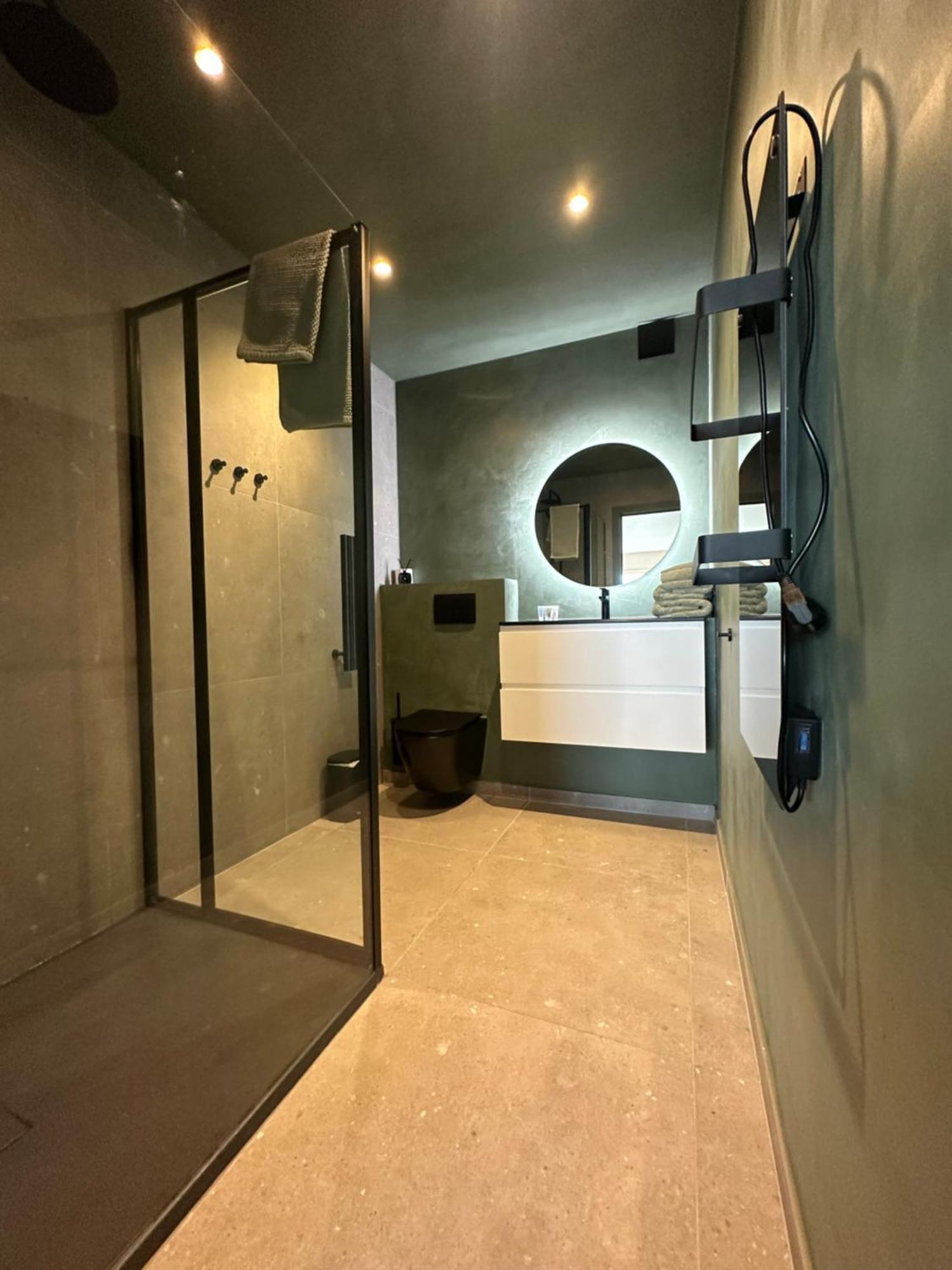 Studio By Aimee - 20M From The Beach & In City Centre! Остенде Экстерьер фото